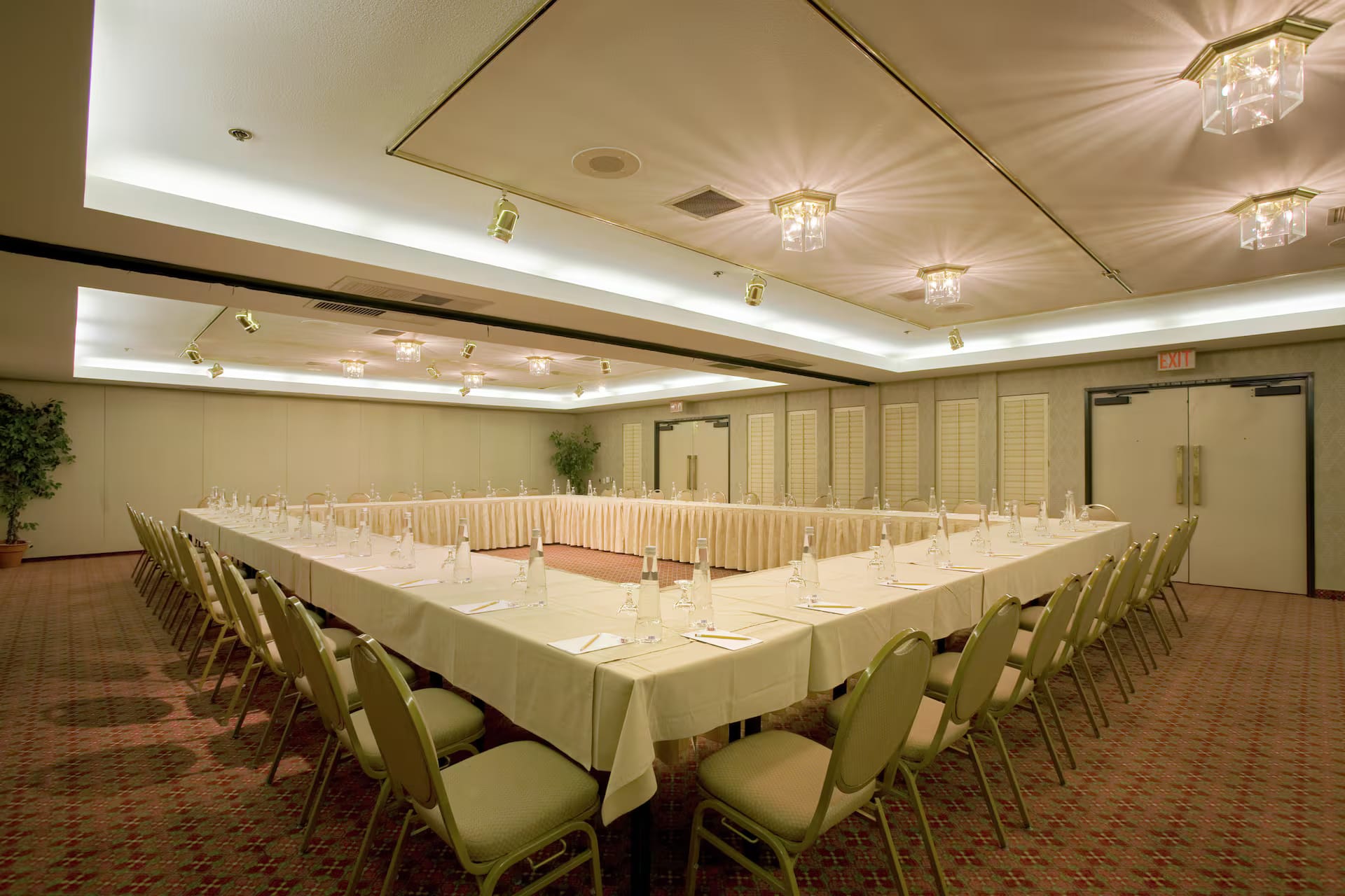 Unoccupied Palm Canyon Meeting Room at Hilton Palm Springs